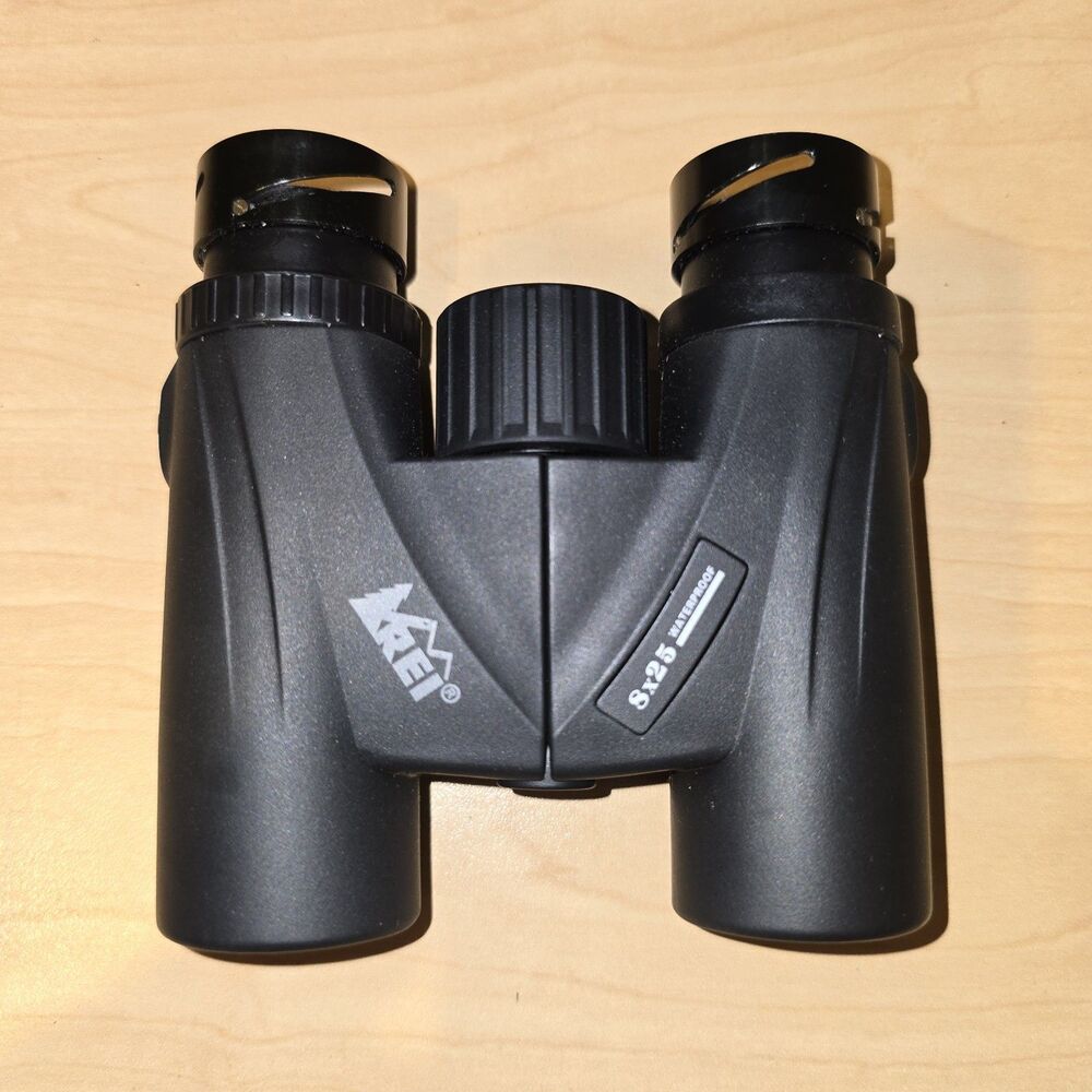Binoculars REI 8x25 Field 7.0 Binoculars with Case
